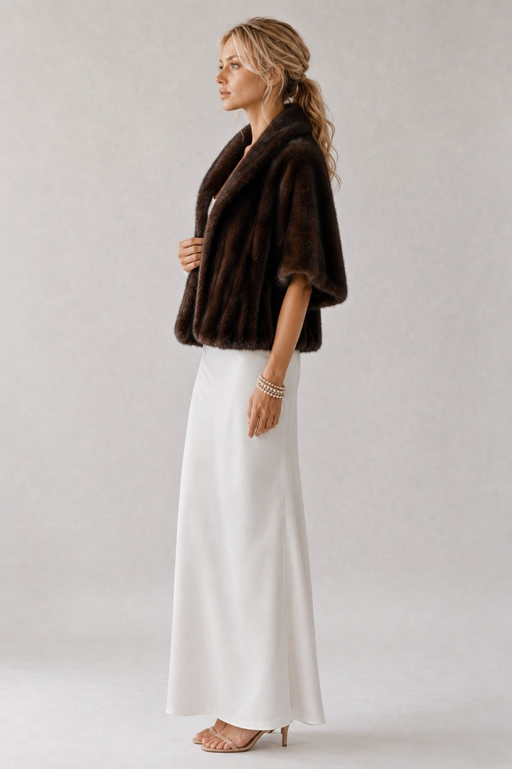 Mink Fur Capelet in Espresso Brown | Pellusso