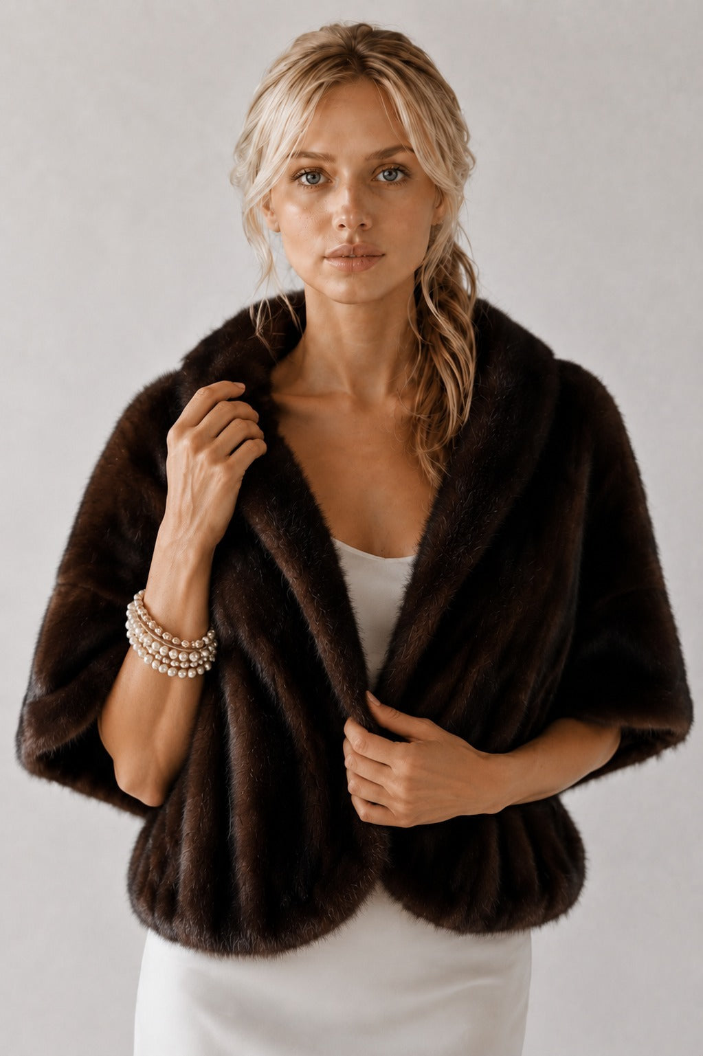 Mink Fur Capelet in Espresso Brown | Pellusso